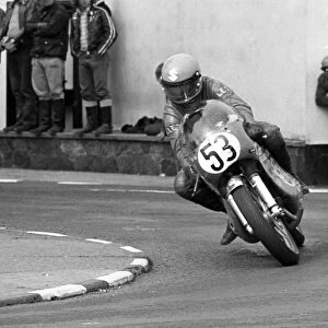 Les Trotter (Crooks Suzuki) 1975 Senior Manx Grand Prix