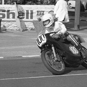 Lew Batty (Yamaha) 1977 Lightweight Manx Grand Prix