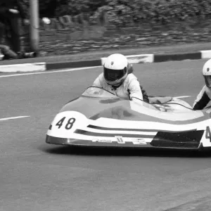 Lionel Fantom & Amanda Fantom (Yamaha) 1985 Sidecar TT