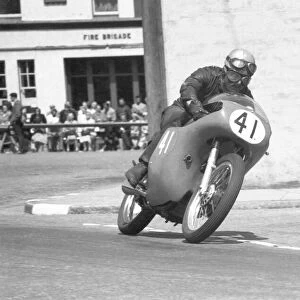 Louis Carr (AJS) 1960 Junior TT