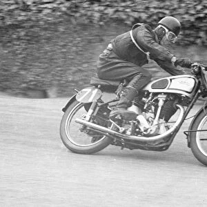 Louis Carr (Norton) 1952 Senior Clubman TT