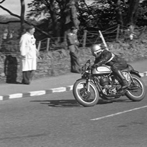 M Redford (Norton) 1958 Junior Manx Grand Prix