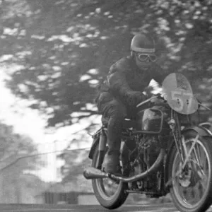 Bill Maddrick (Velocette) 1949 Junior TT