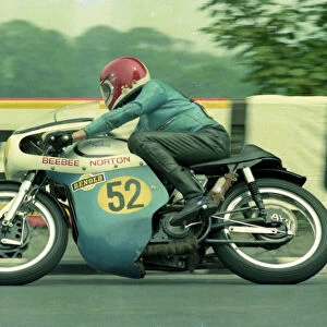 Malcolm Lucas (Beebee Norton) 1976 Senior TT