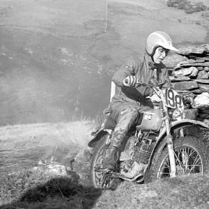 Malcolm Smith (Husqvarna) 1971 ISDT, Isle of Man