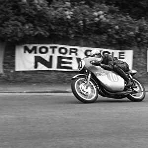Malcolm Uphill (Crooks Suzuki) 1968 Junior TT