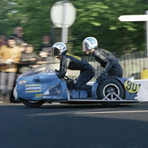 Malcolm White & Philip Oliver (Trifly Triumph) 1973 750 Sidecar TT