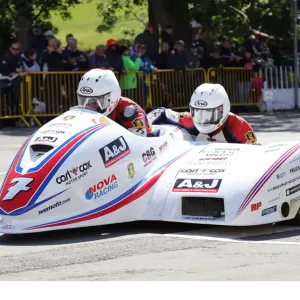 Manx ace Dave Molyneux & Harry Payne (Yamaha) at Ballaugh Bridge Manx ace Dave Molyneux & Harry Payne (Yamaha) at Ballaugh Bridge