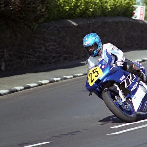 Marie Hodgson (Yamaha) 2005 Senior Manx Grand Prix