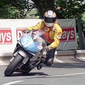 Mark Gardiner (Honda) 2002 Junior 600 TT