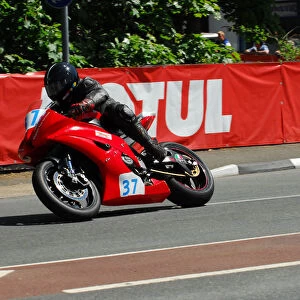 Mark Parrett (Yamaha) 2013 Supersport TT
