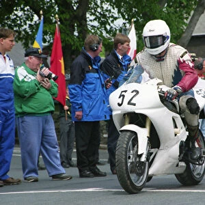 Mark Robinson (Yamaha) 2000 Formula One TT