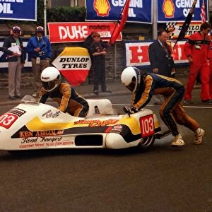 Martin Dwyer & Debee Statham (CWH Yamaha) 1988 Sidecar TT