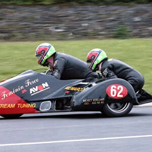 Martin Vollebregt & Karin Barbier (Windle Yamaha) 1992 Sidecar TT