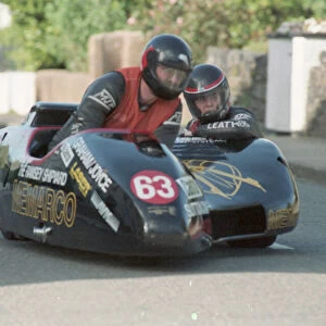 Martin Vollebregt & Karin Barbier (Yamaha) 1990 Sidecar TT