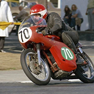 Maurice Phillips (Ducati) 1975 Lightweight Manx Grand Prix