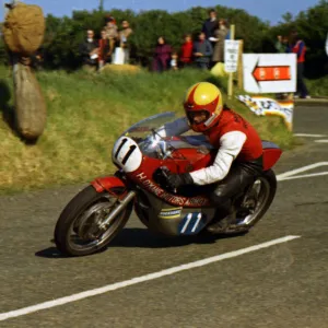 Mervyn Robinson (Yamaha) 1974 Jurby Road Races