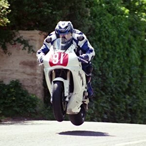 Michael Crellin (Yamaha) 2002 Production 1000 TT