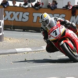 Michael Dunlop (Honda) 2010 Senior TT