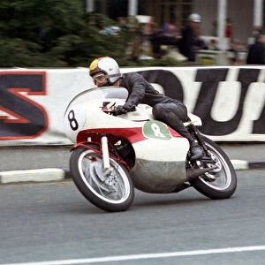 Michelle Duff (Yamaha) 1965 Lightweight TT