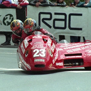 Mick Boddice jnr & Ian Simons (Windle Honda) 1998 Sidecar TT