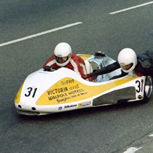 Mick Burcombe & David Grey (Rumble Yamaha) 1982 Sidecar TT