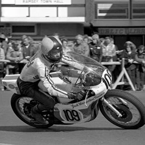 Mick Capper (Yamaha) 1977 Senior Manx Grand Prix