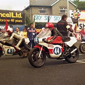 Mick Chatterton (Yamaha) and Richard Swallow (Maxton Yamaha) 1987 Junior TT