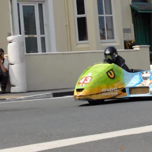 Mick Donovan & Colin Smyth (Suzuki) 2011 Sidecar TT