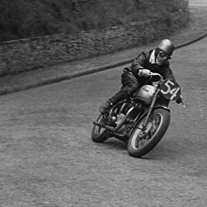 Mick Featherstone (Triumph} 1950 Senior Clubman TT