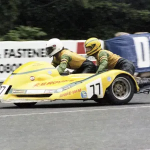 1979 Sidecar TT Print - Yamaha at Quarter Bridge 1979 Sidecar TT Print - Yamaha at Quarter Bridge