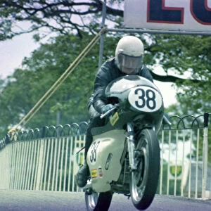 Mick Potter (Triumph Metisse) 1972 Formula 750 TT