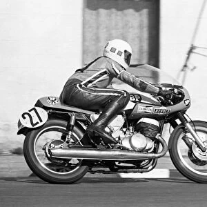 Mick Poxon (Suzuki) 1975 Production TT