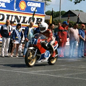 Mick Williams (Yamaha) 1989 Junior TT