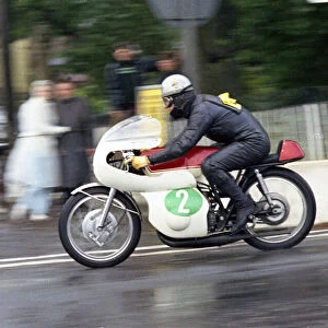 Mike Bell (Kawasaki) 1967 Lightweight Manx Grand Prix