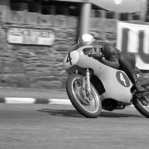 Mike Hailwood (EMC) 1962 Ultra Lightweight TT Mike Hailwood (EMC) 1962 Ultra Lightweight TT