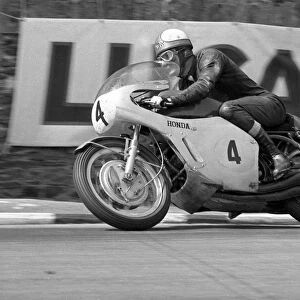 Mike Hailwood (Honda) 1967 Senior TT