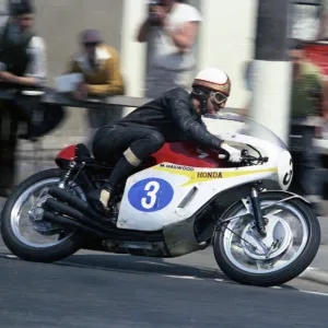 Mike Hailwood leaves Ramsey: 1967 Junior TT