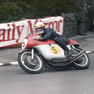 Mike Hailwood (MV) 1965 Senior TT Mike Hailwood (MV) 1965 Senior TT