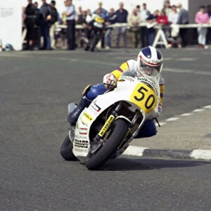 Mike Seward (Yamaha) 1986 Senior Manx Grand Prix