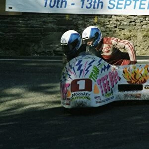 Neil Smith & Steve Mace (Yamaha) 1991 Sidecar TT