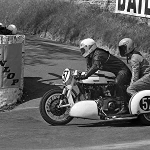 Neil Southerland & Philip Matthews (Triton) 1973 500 Sidecar TT