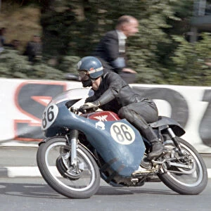 Neville Landrebe (Matchless) 1966 Senior TT