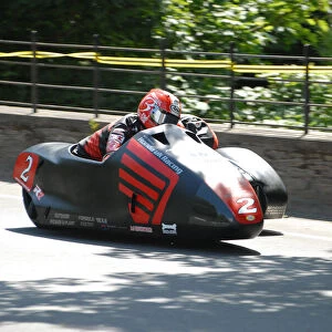 Nick Crowe & Mark Cox (Honda LCR) 2008 Sidecar TT