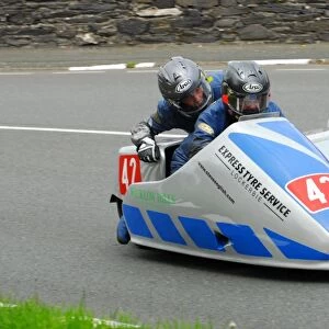 Nick Houghton & Paul Thomas (Baker Yamaha) 2013 Sidecar TT