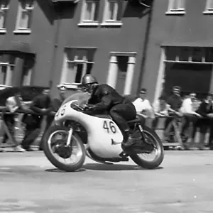 Owen Greenwood (Triumph spl) on Bray Hill Owen Greenwood (Triumph spl) on Bray Hill