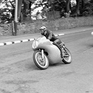 Paddy Driver Norton) Mike Hailwood Norton 1961 Senior TT