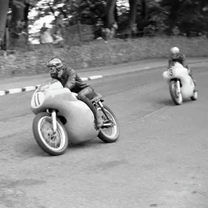 Paddy Driver Norton) Mike Hailwood Norton 1961 Senior TT