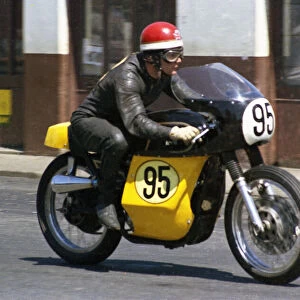 Pat Mahoney (Oakley Matchless) 1968 Senior TT