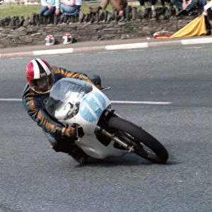 Pat McLaughlin (Yamaha) 1981 Junior Manx Grand Prix Pat McLaughlin (Yamaha